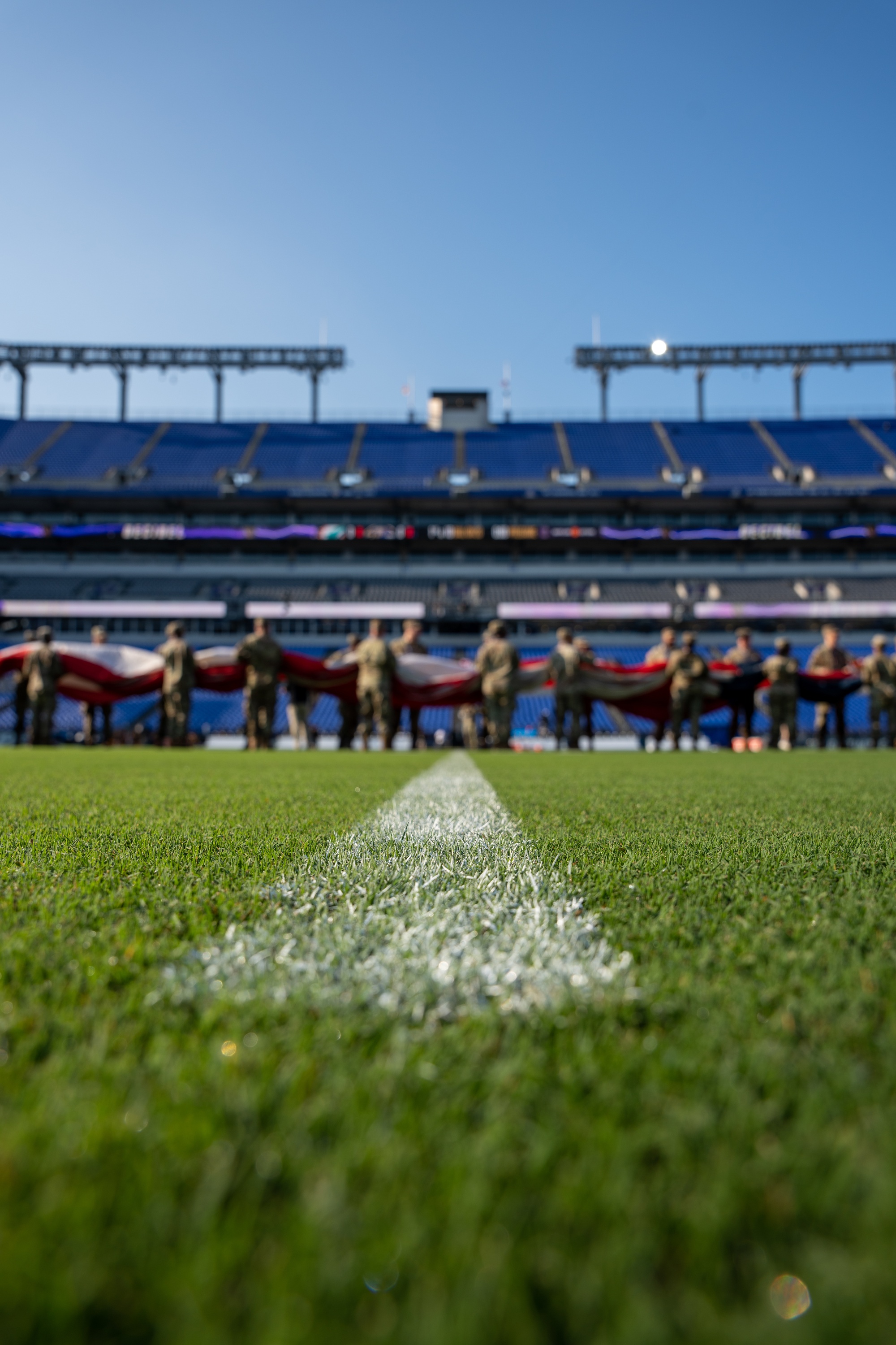 DVIDS - Images - Maryland National Guard Unfurls U.S. Flag at Ravens Game  [Image 12 of 14]