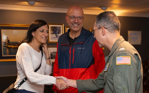 Congressional Delegate Tours Ford