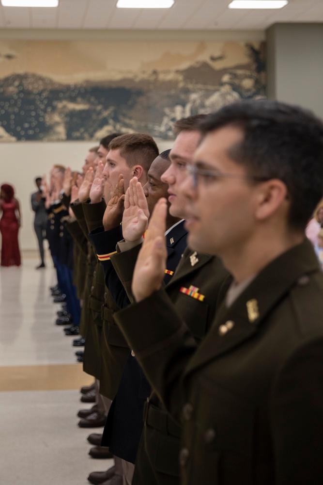 Oklahoma National Guard welcomes 19 new second lieutenants