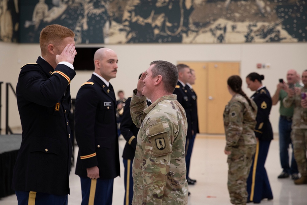 Oklahoma National Guard welcomes 19 new second lieutenants