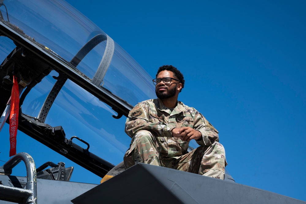 Strike AMU Airmen Earn Combat Edge Award