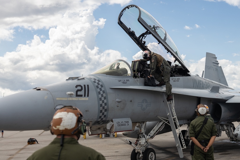 VMFA-312 helps Marines reach new heights