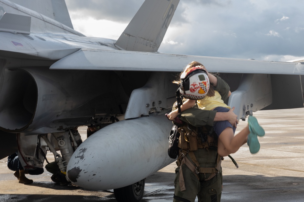 VMFA-312 helps Marines reach new heights