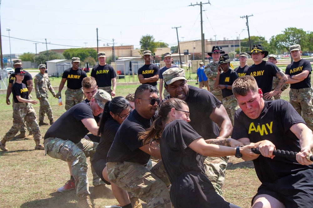 1st Cav Troopers Compete In Tug Of War