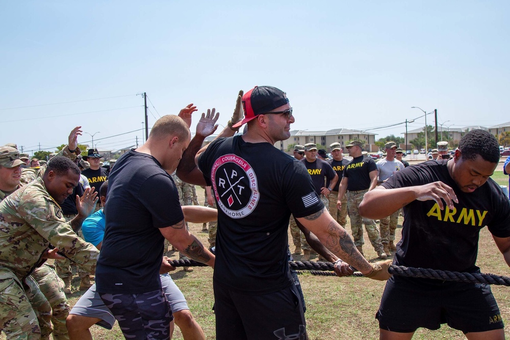 1st Cav Troopers Compete In Tug Of War