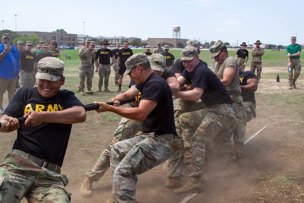 1st Cav Troopers Compete In Tug Of War