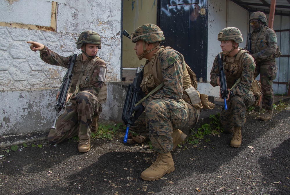 MARFORPAC Marines and French Armed Forces participate in MOUT Training and Jungle Rappel Course