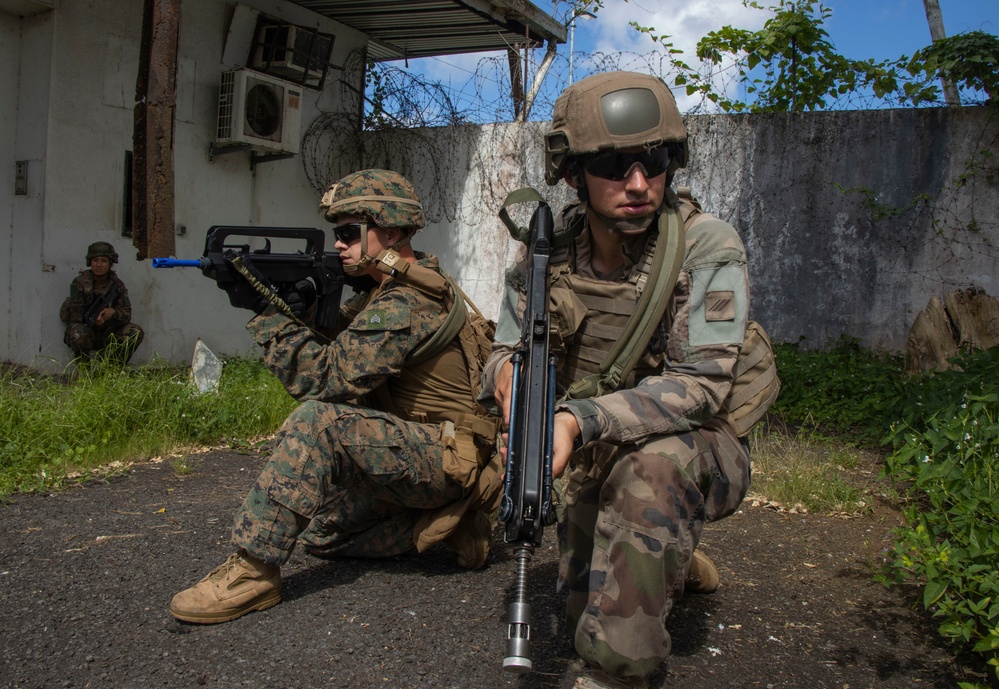 MARFORPAC Marines and French Armed Forces participate in MOUT Training and Jungle Rappel Course