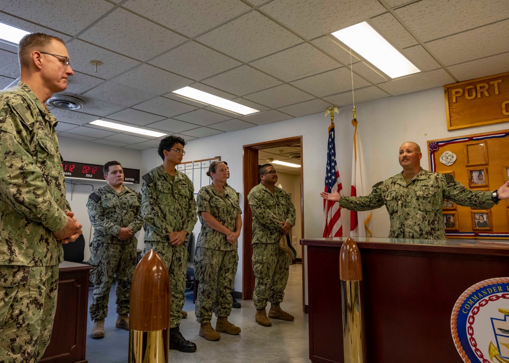 Vice Adm. Lindsey Visits CFAO