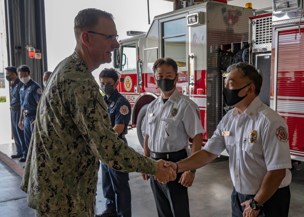 Vice Adm. Lindsey Visits CFAO