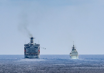 U.S. Navy Conducts Integrated Operations with Royal Canadian Navy