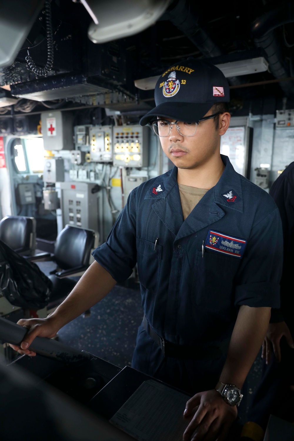 USS Barry (DDG 52) Conducts Underway Replenishment with USNS Rappahannock (T-AO 207)