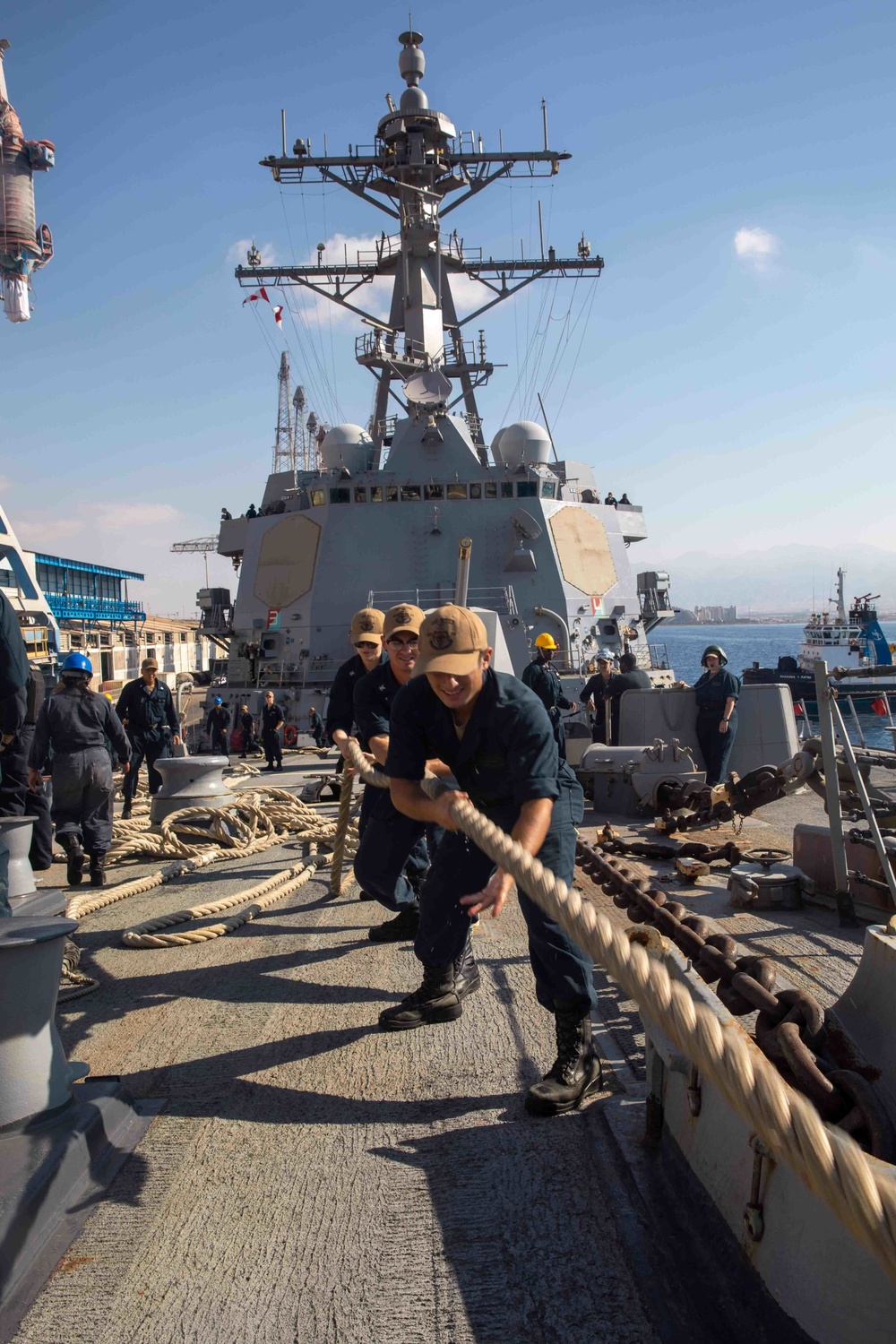 USS Nitze Departs Israel