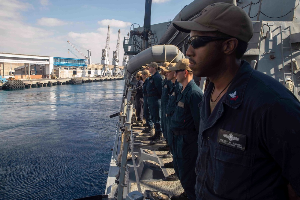 USS Nitze Departs Israel