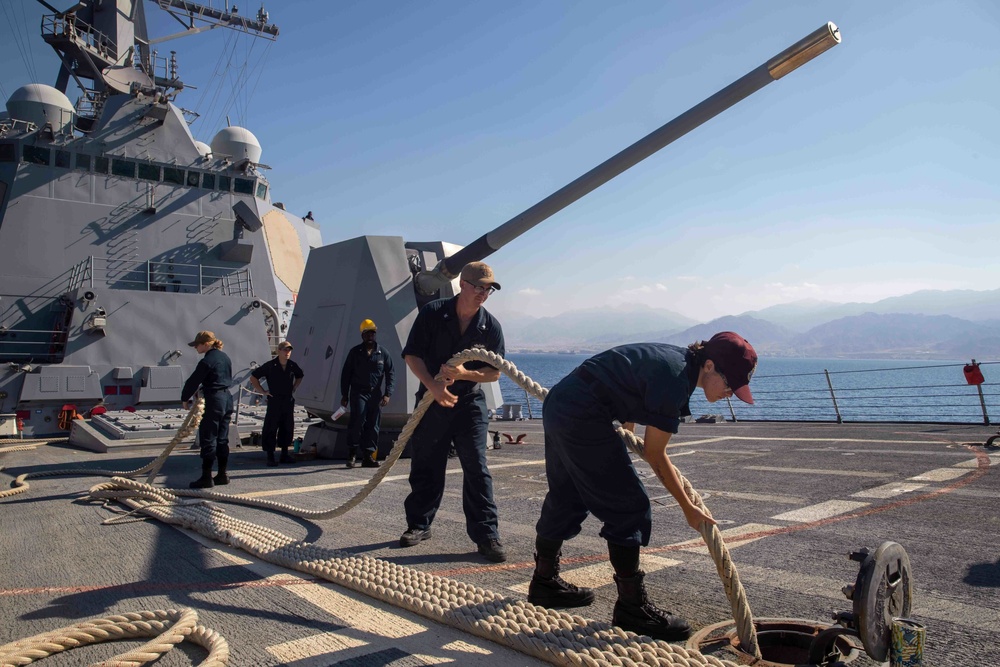 USS Nitze Departs Israel