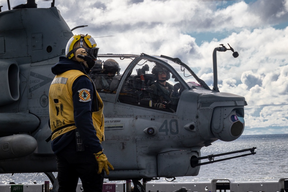 Kearsarge Conducts Operations in the Atlantic Ocean