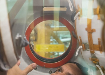 Army astronaut heads to the stars