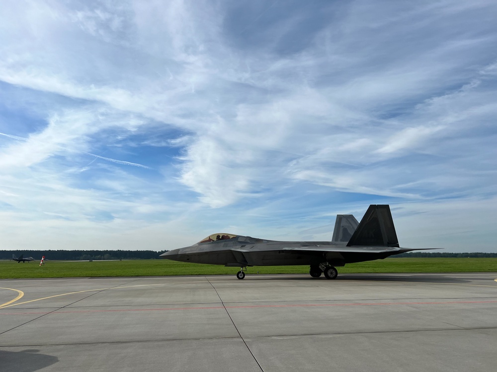 F-22 Raptors forward deploy to Norway