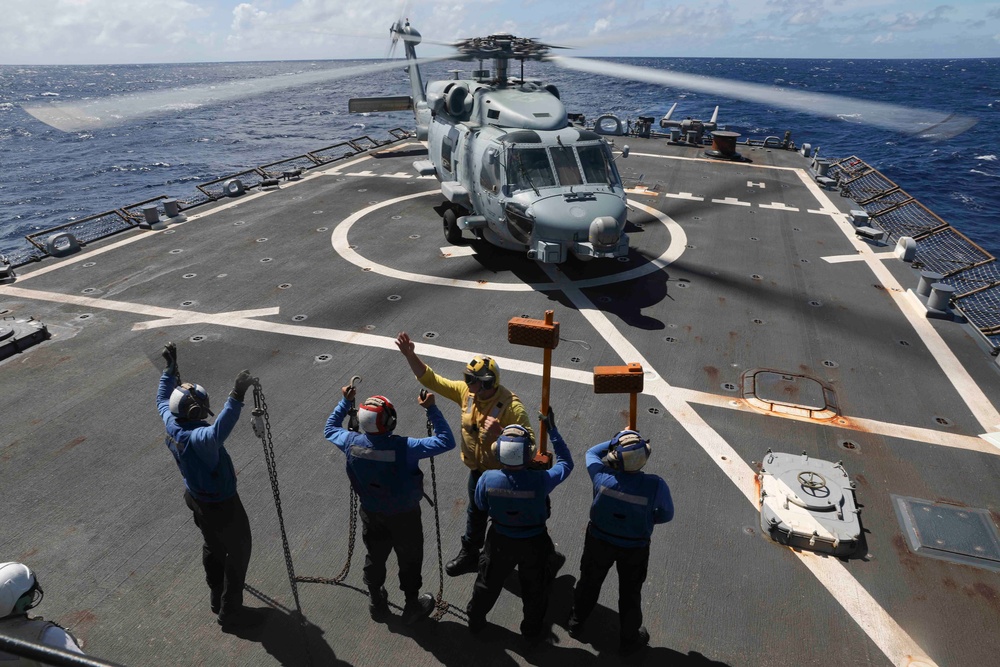USS Barry (DDG 52) Conducts Flight Operations in the Philippine Sea