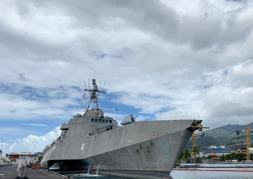 USS Jackson (LCS 6) Arrives in Tahiti