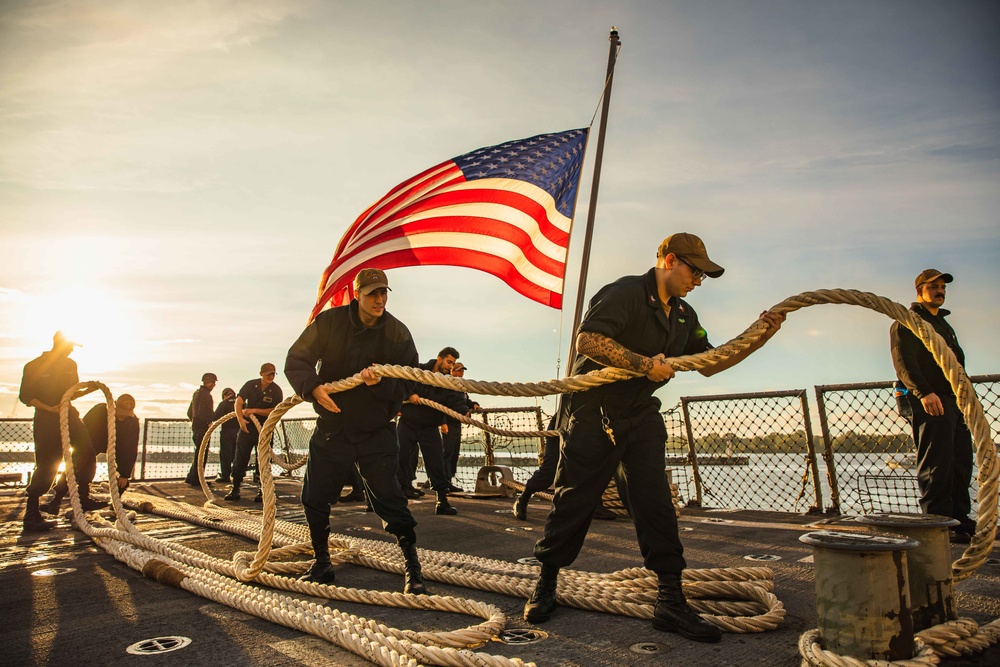 USS Paul Ignatius (DDG 117) departs Riga, Latvia