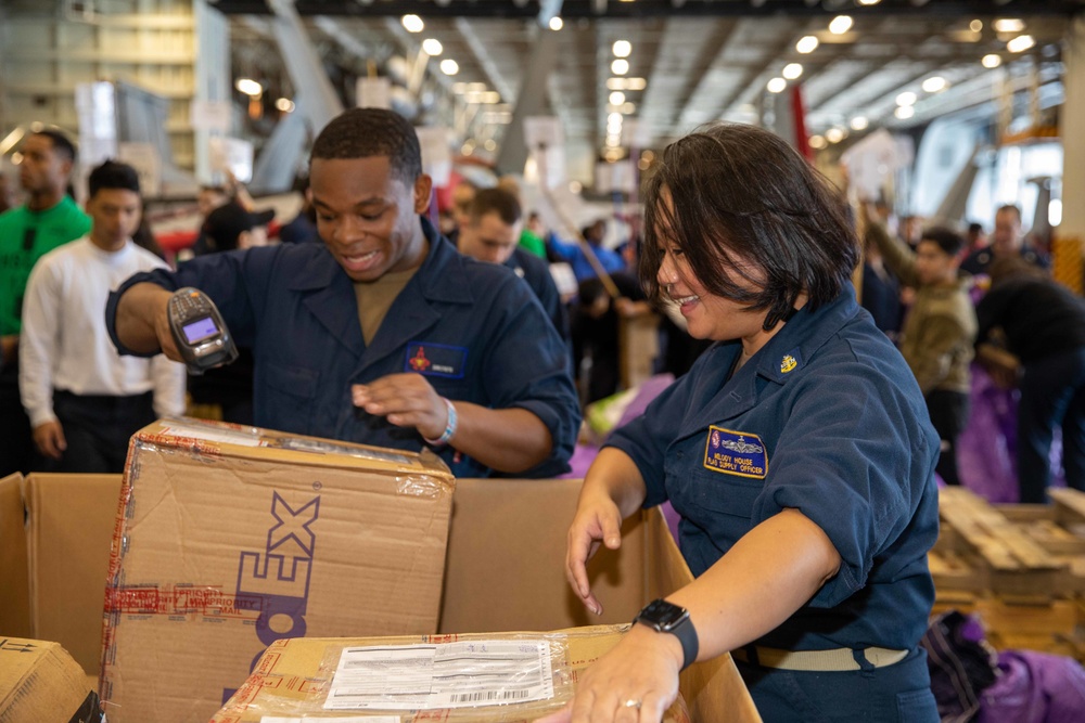 USS George H.W. Bush (CVN 77) Performs Replenishment-at-Sea with USNS Arctic (T-AOE 8)