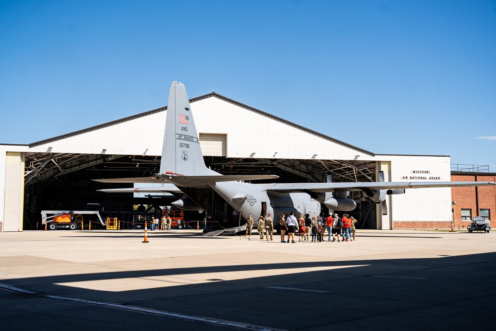 The 139th puts on career fair