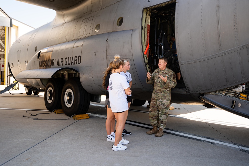 The 139th puts on career fair