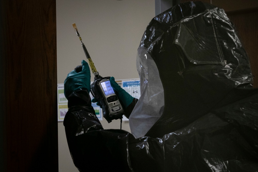 55th Civil Support Team helps decontaminate water plant during training event