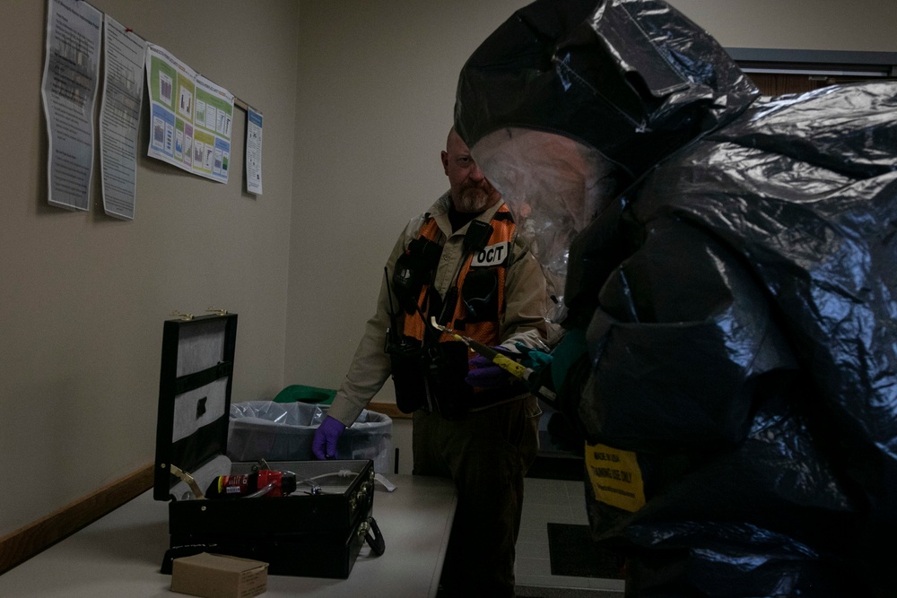 55th Civil Support Team helps decontaminate water plant during training event