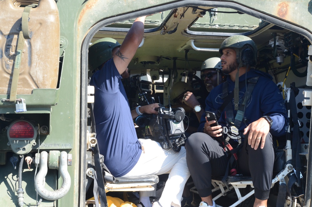 Seahawks, Falcons players visits JBLM  