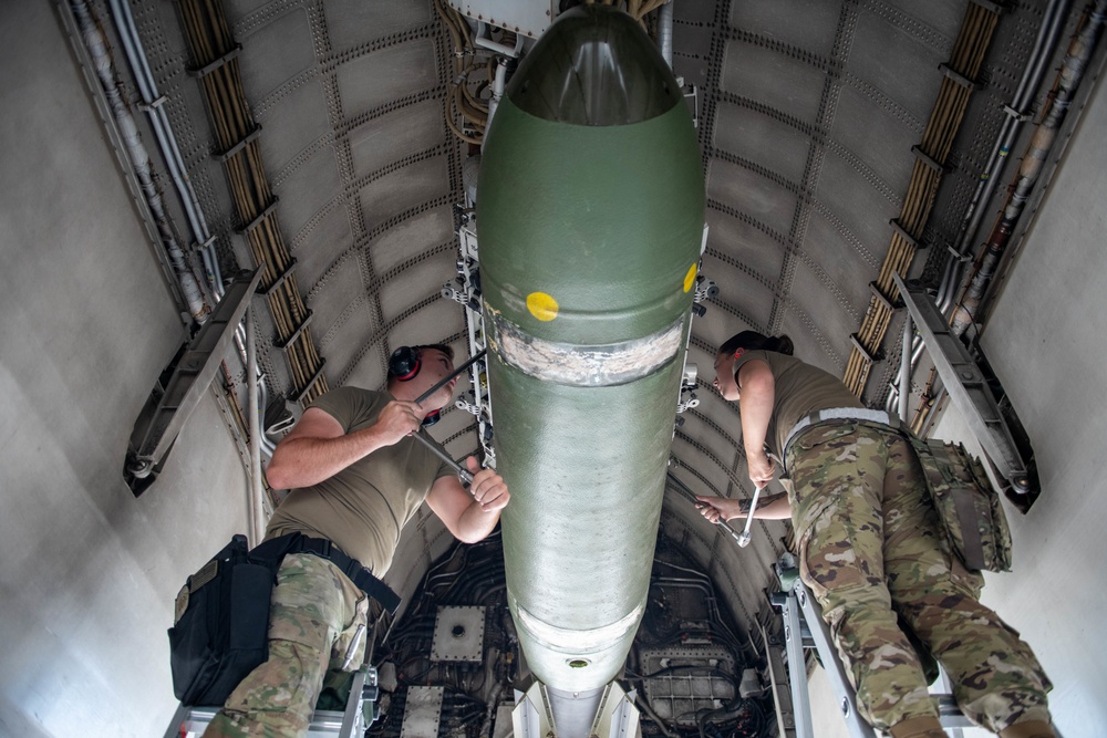 B-1B Lancers Support the U.S. Navy Live-Fire Mine Exercise