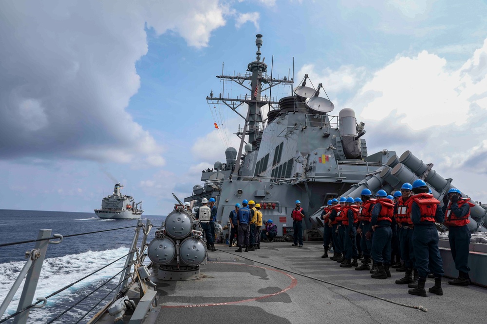 USS Higgins Conducts RAS With USNS Big Horn