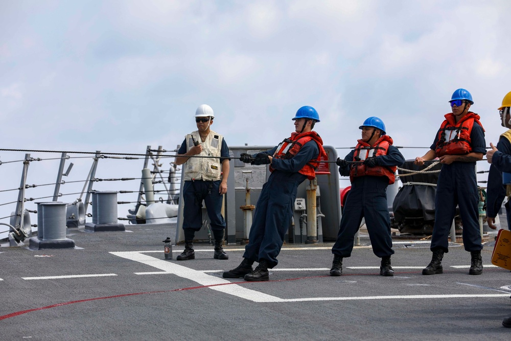 USS Higgins Conducts RAS With USNS Big Horn