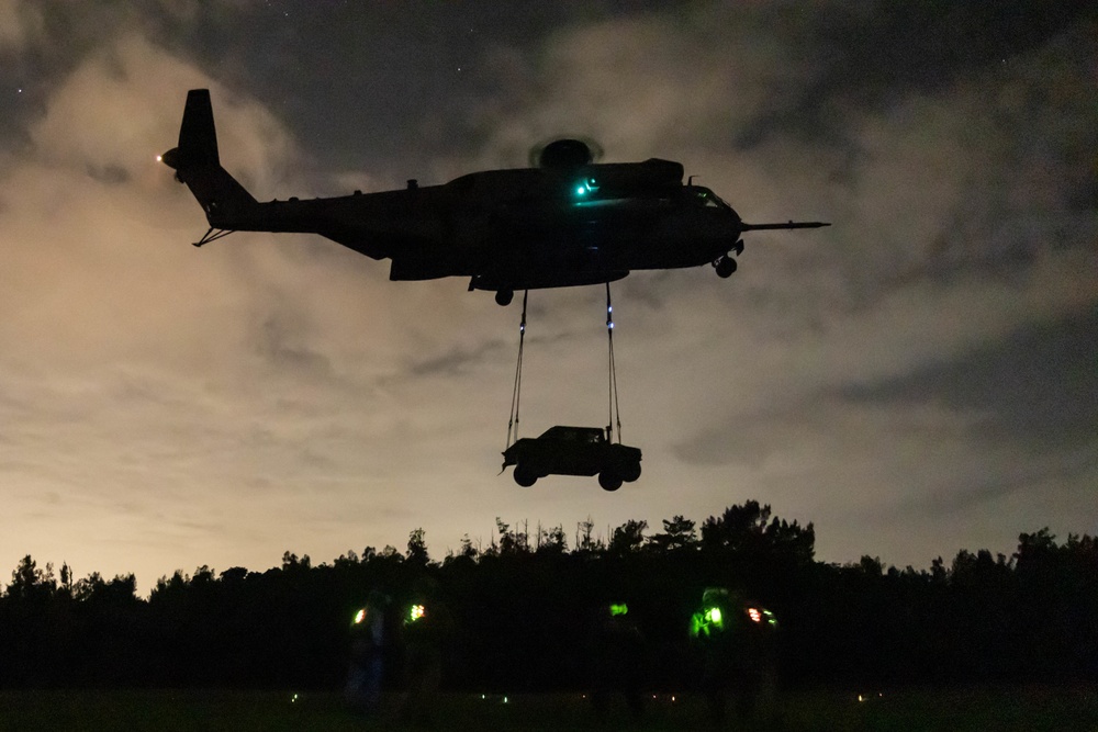 3rd LSB Marines Conduct Helicopter Support Team Operations