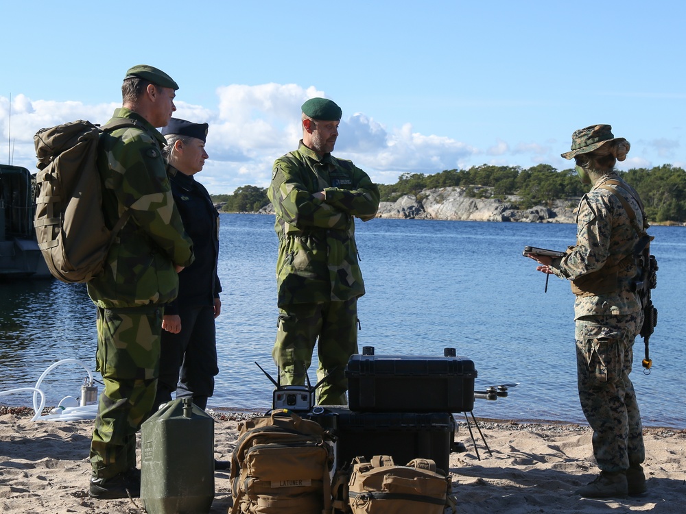 Swedish Chief of Navy Visits Archipelago Endeavor 22