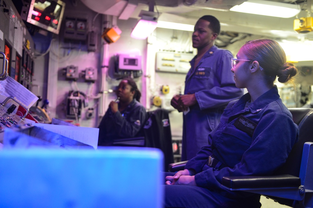 USS Lassen Conducts Damage Control Training