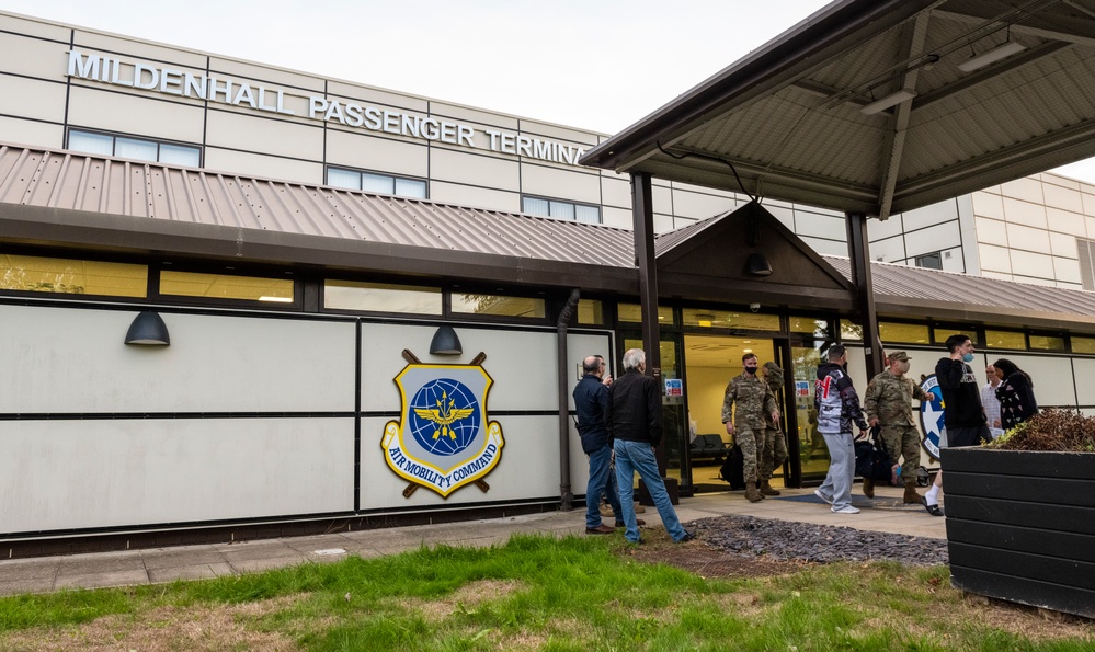 Patriot Express arrives at RAF Mildenhall