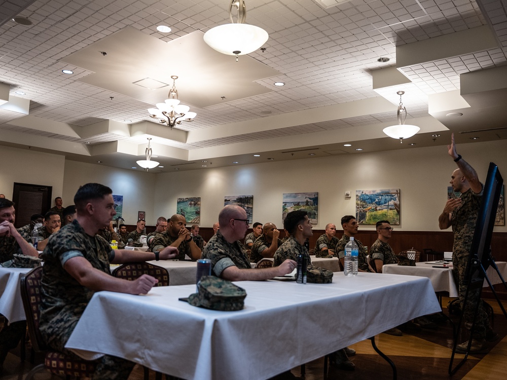 3rd MLG Senior Enlisted Leaders speak with SG(X) Staff NCOs at a Linchpin PME
