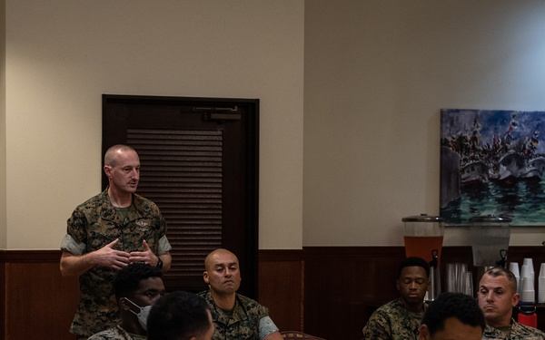 3rd MLG Senior Enlisted Leaders speak with SG(X) Staff NCOs at a Linchpin PME