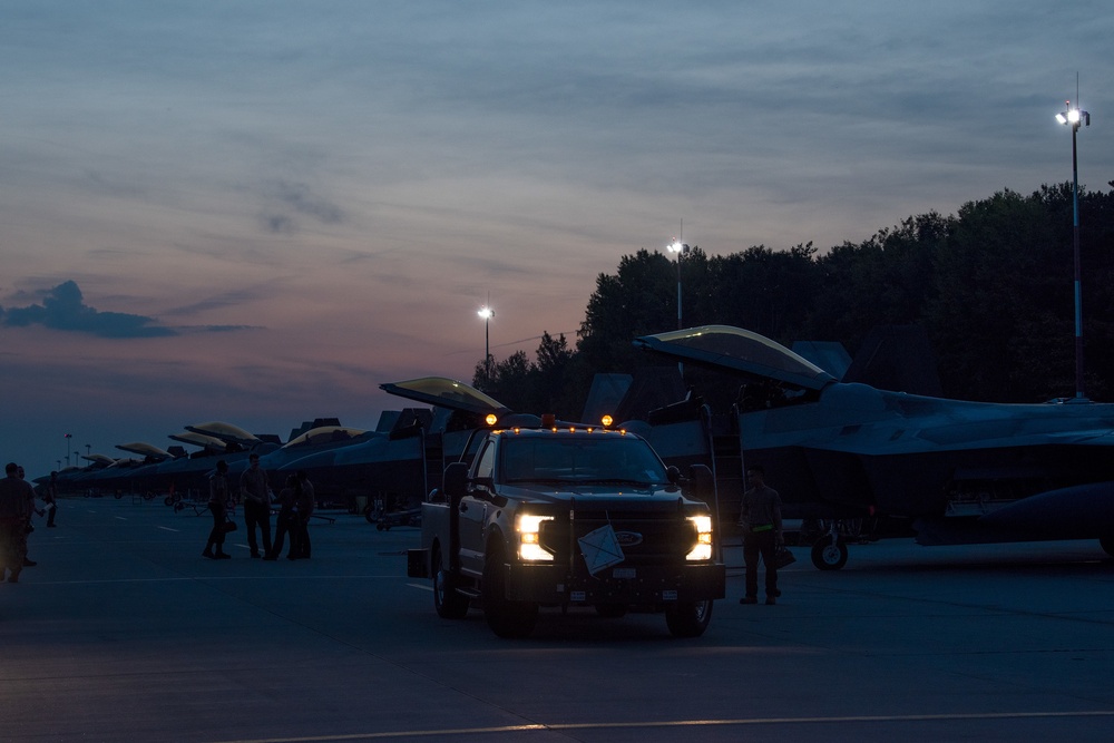 90th EFS Evening Maintenance Operations