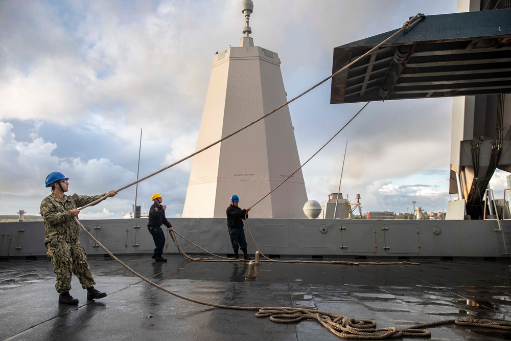 USS Arlington concludes port visit in Lithuania
