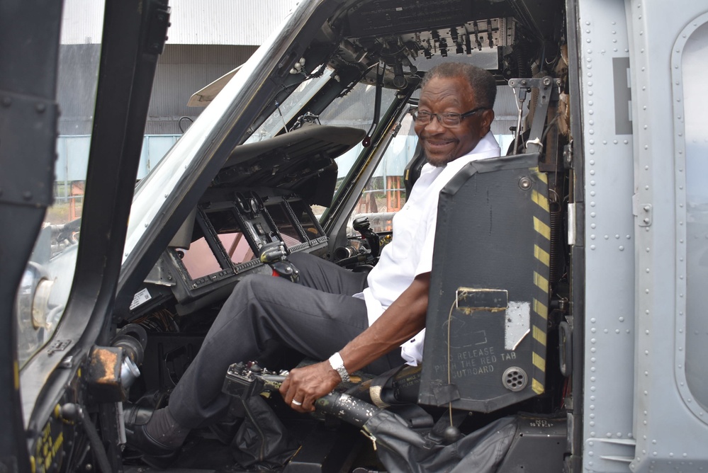 U.S. Ambassador to Jamaica Tours USS Billings