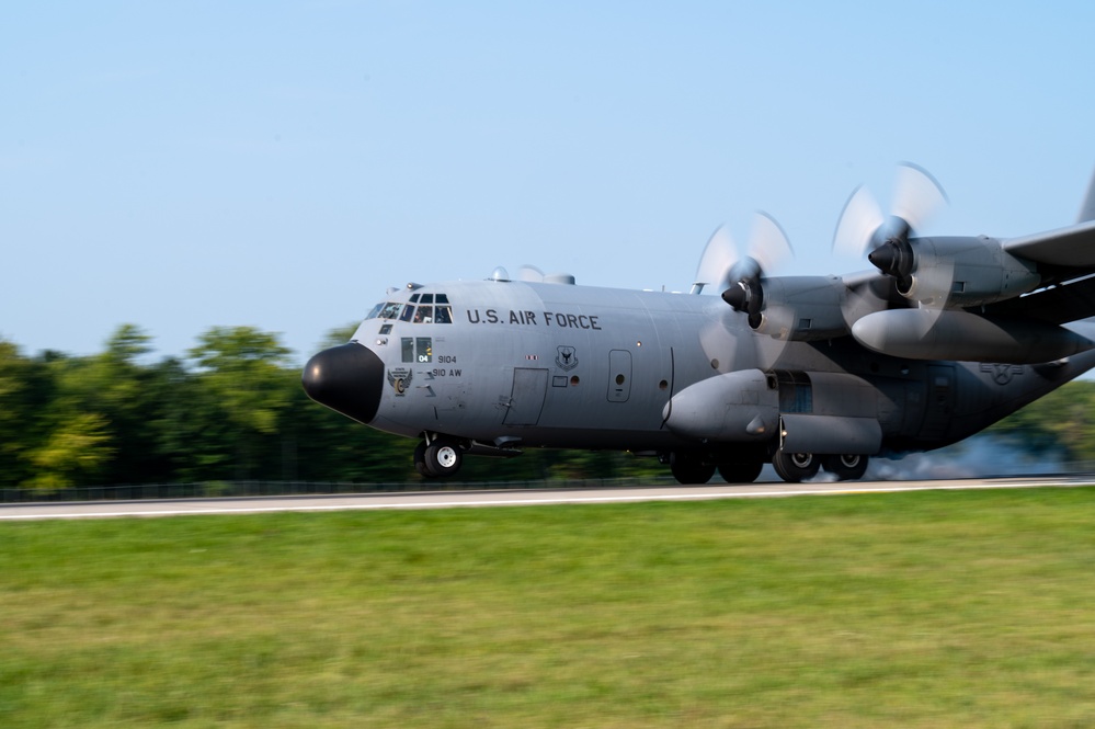 Hercs take to the skies for 757th TAC week