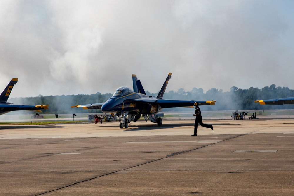 DVIDS Images NAS Oceana Air Show [Image 1 of 11]