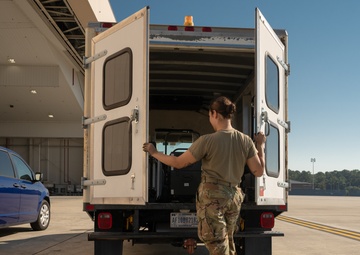 Aircraft maintainers work on E-8C Joint STARS engine