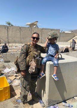 Towards the sounds of chaos: CID Marine awarded Jim Kallstrom Award for bravery for her actions during 2021 Kabul airport attack