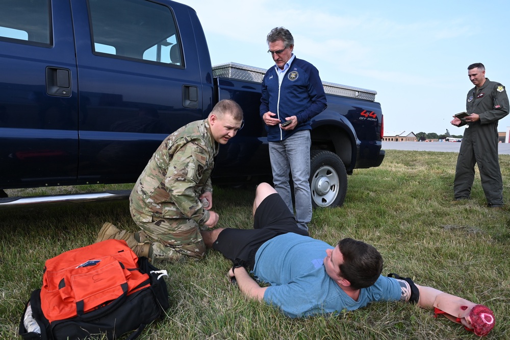 ND Gov Burgum Visits Air Guard Base