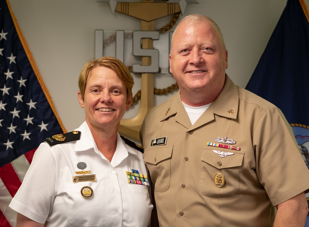 MCPON James Honea meets with Warrant Officer of the Royal Australian Navy Deb Butterworth