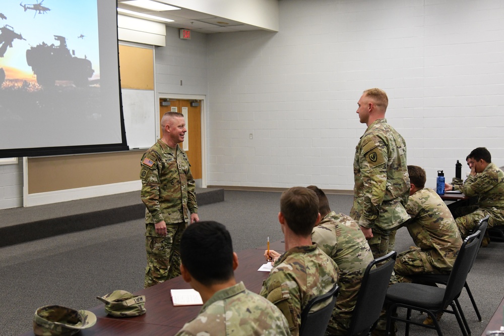 MG McCurry speaks to Aviation Captain's Career Course